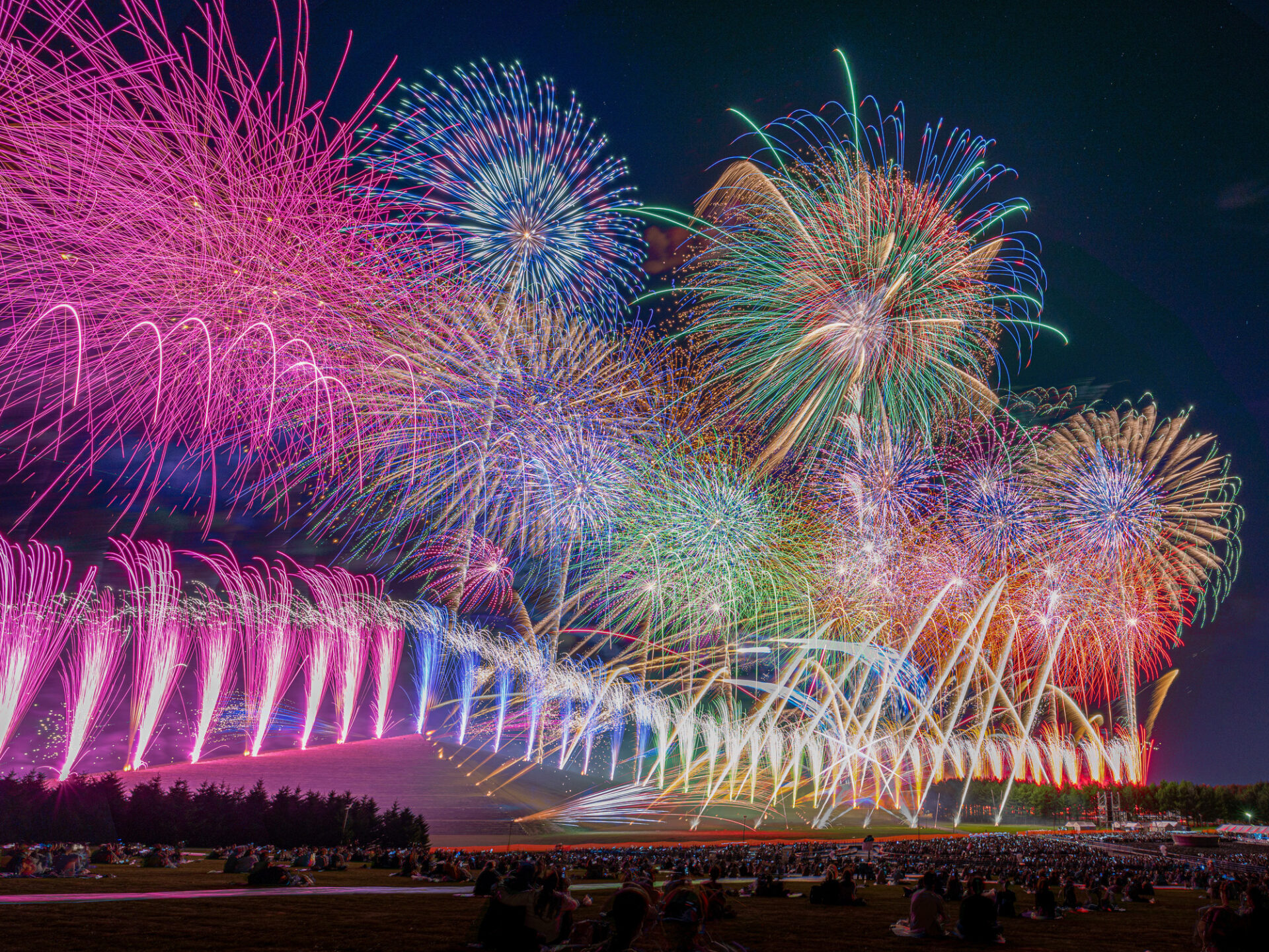 モエレ芸術花火(北海道札幌市東区) | 北花火